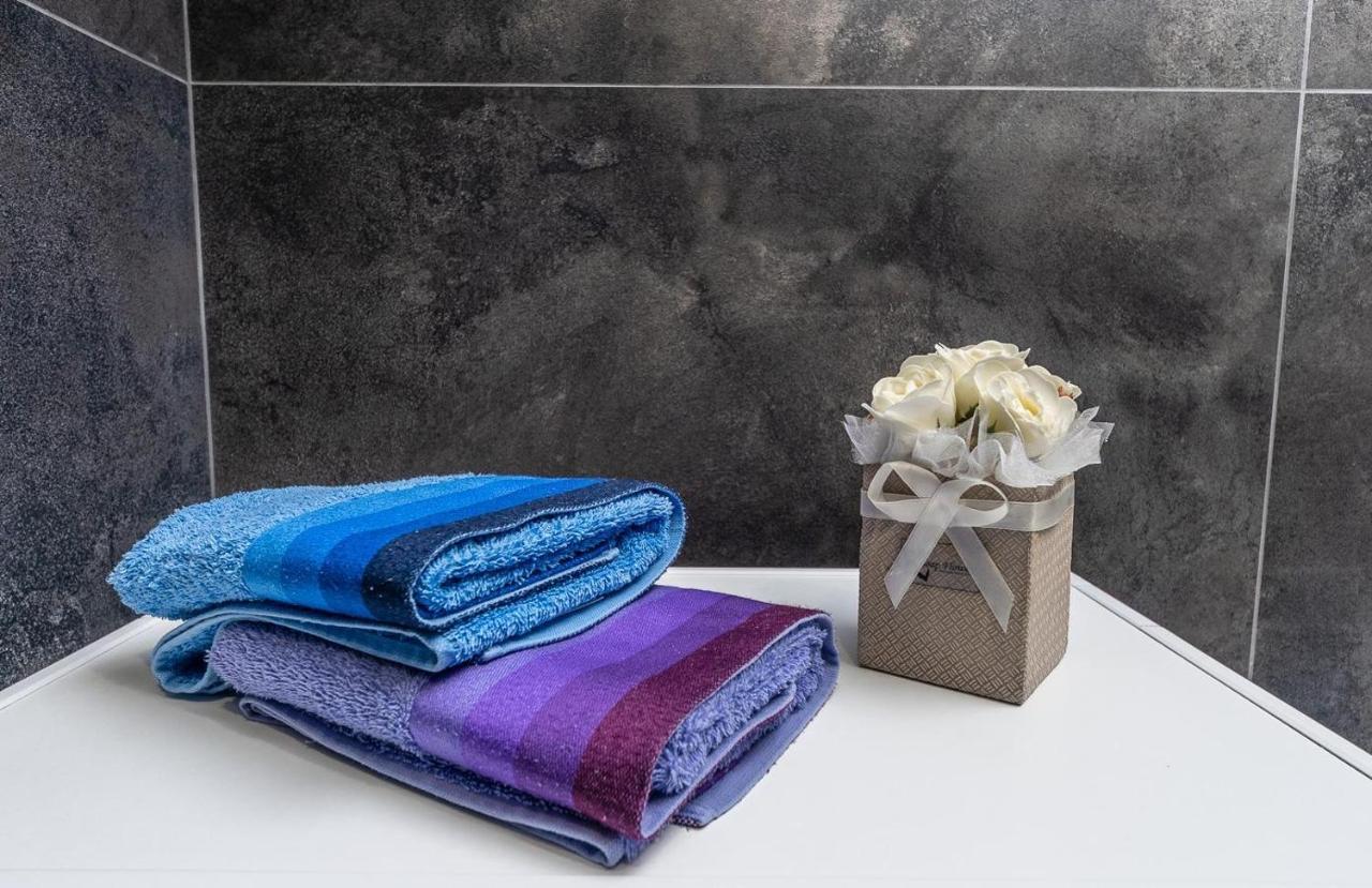 Luxury Apartments Smartplaza Obolon Metro Minskai Kiev Eksteriør bilde